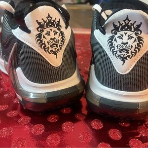 Nike Size 10 Lebron Witness Vii